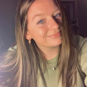 Meet your Posher, Alexis